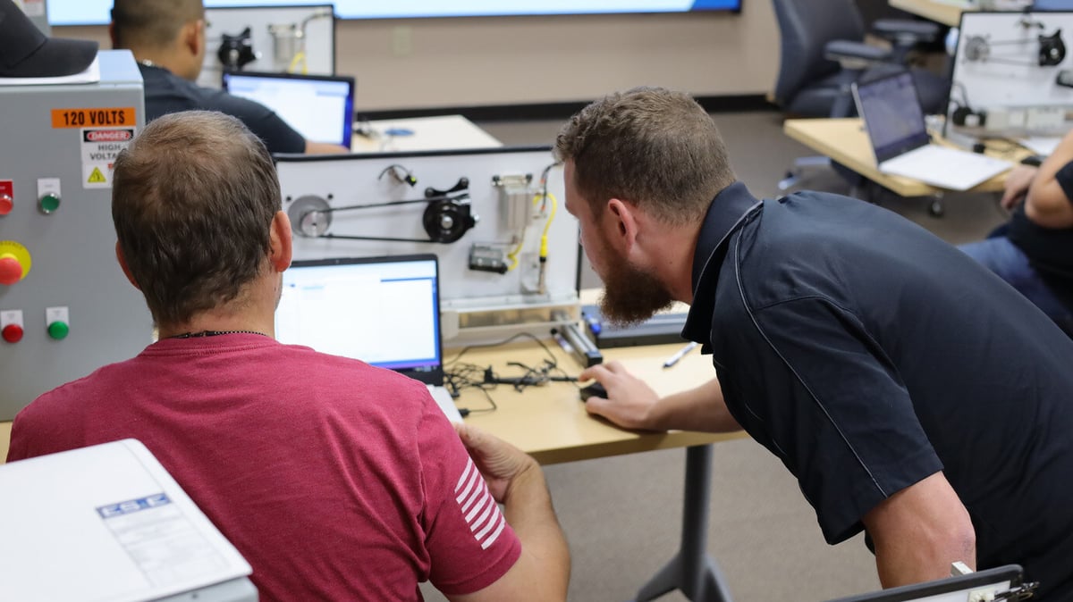 Hands-on Automation Training with Rockwell Trainers